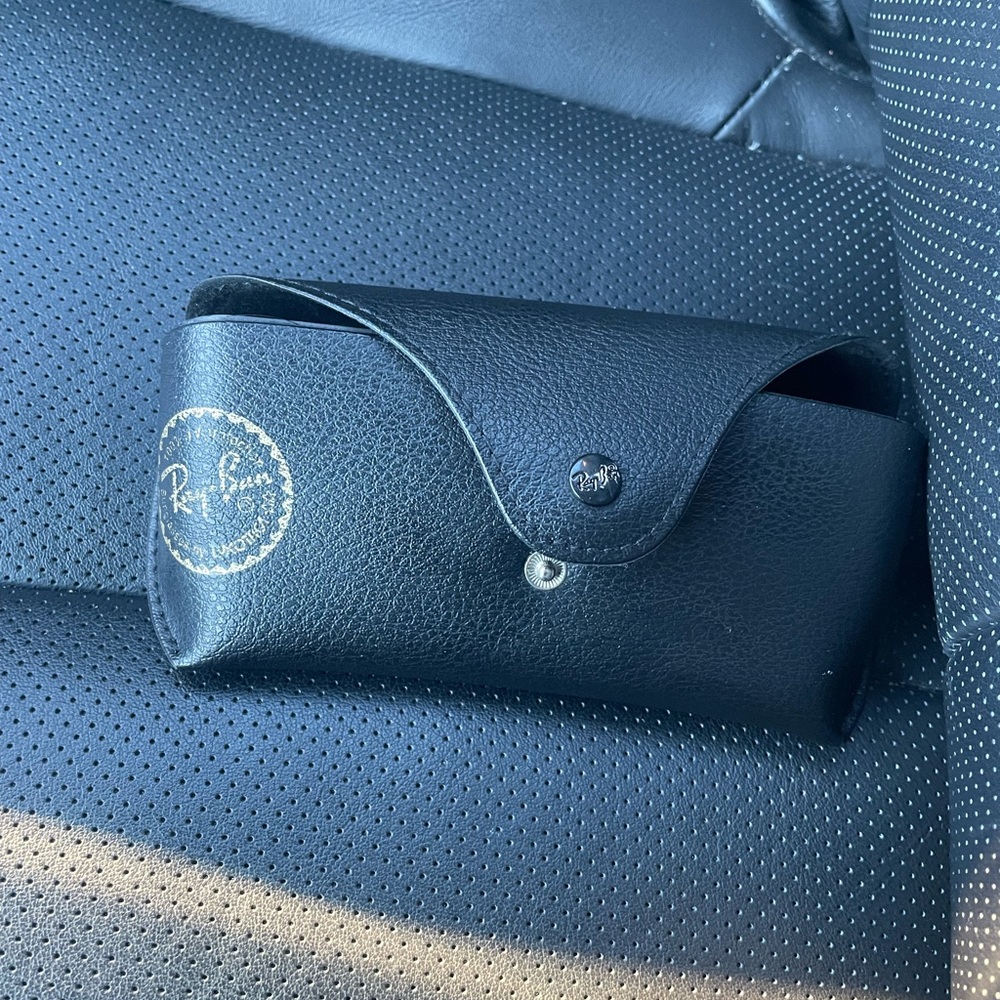 Rayban sunglasses case Snap close
